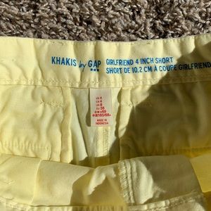 New with tags Gap yellow shorts